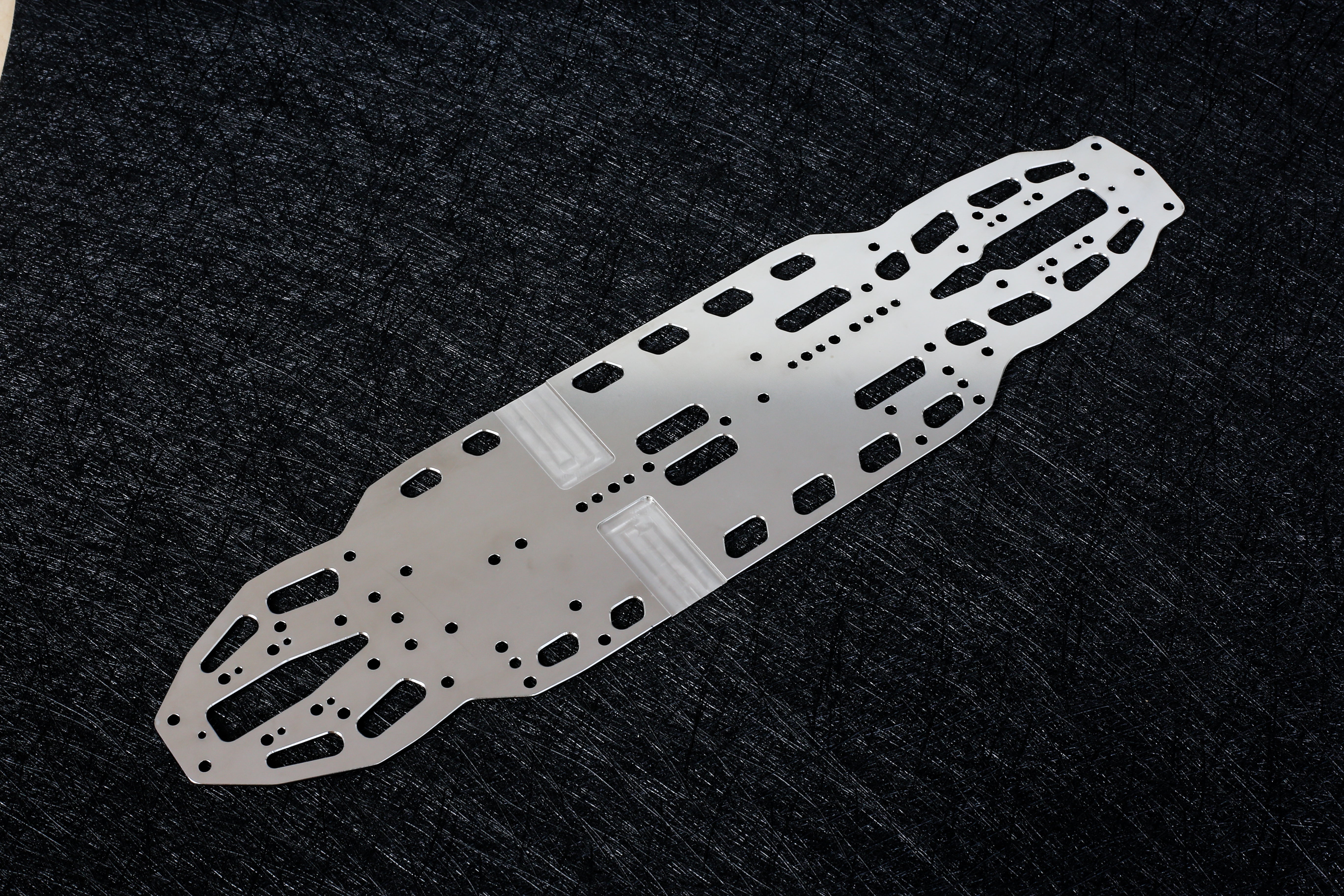 WEiRC 1.2mm Spring Steel Chassis Xray X4 '24/25